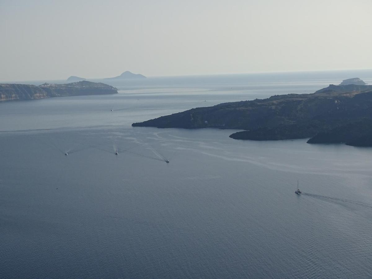 Neoklassiko Koukouli Hotel Fira  Exterior photo